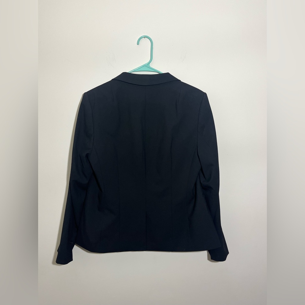 H&M Single-Button Closure Blazer - image 5